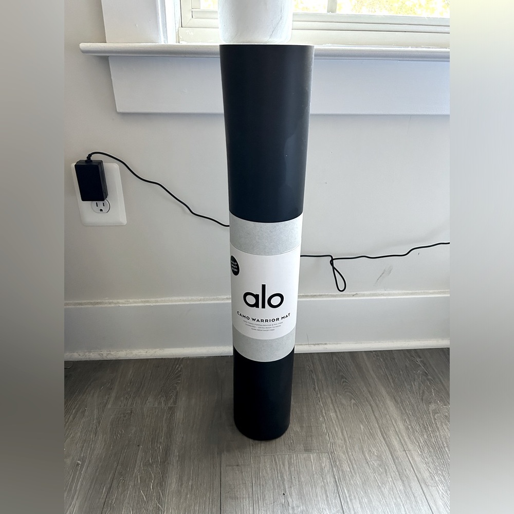 alo Camo Warrior Yoga Mat, NEW